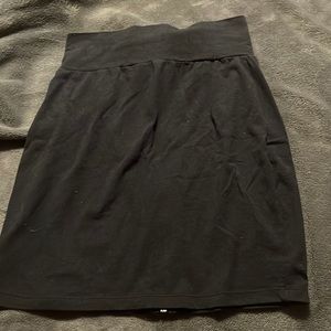 Mini skirt by Material Girl. size S